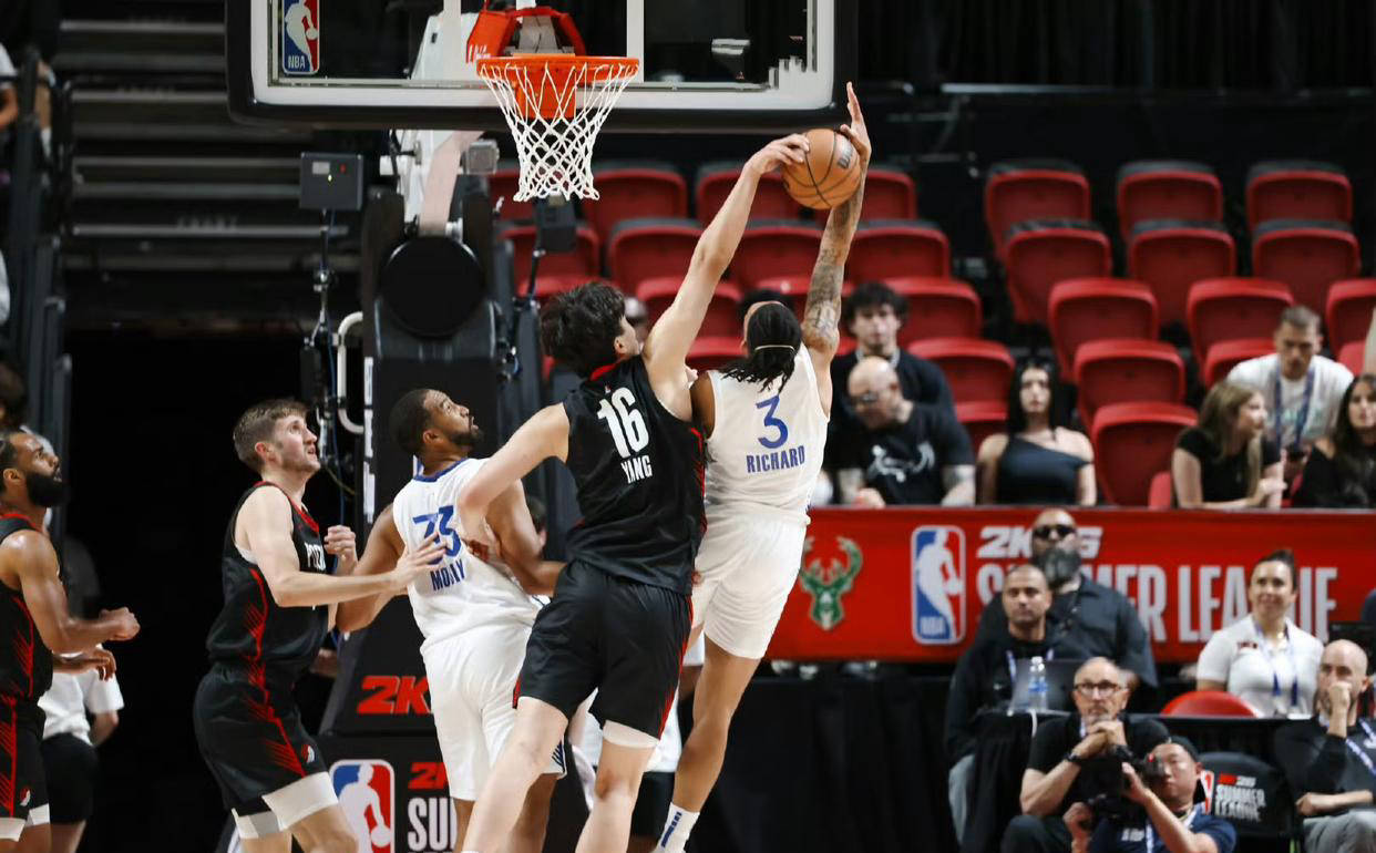 开云体育官网-清晨波特兰开拓者调整名单以备NBA季后赛，复出首秀环节打磨，压力陡增，球探报告显示潜力的简单介绍