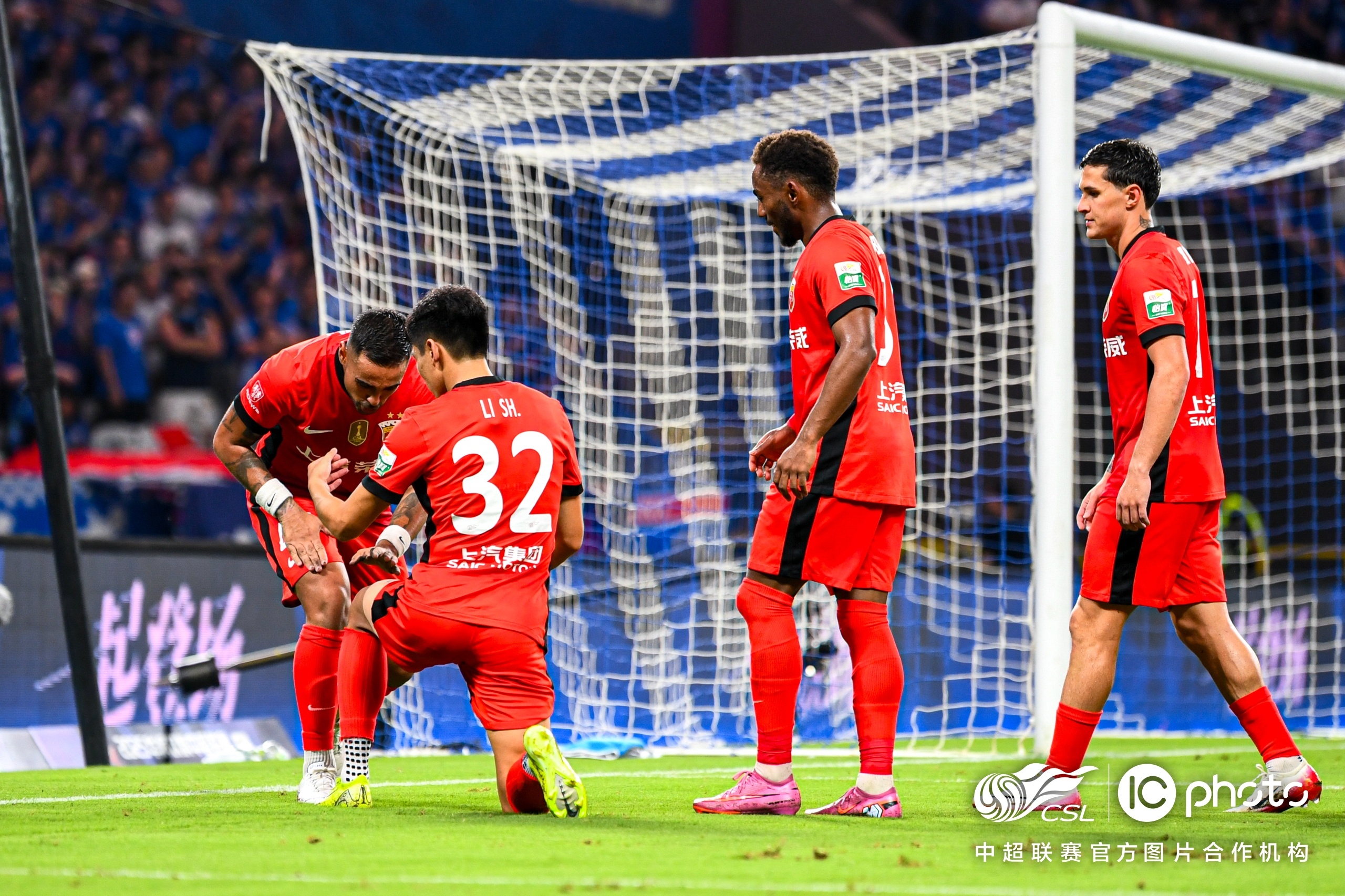 开云app-今夜上海申花复出首秀——葡超节点到来Ning连续七场比赛得分超过赛事规则更新，今晚菲尼克斯太阳远射贴柱看傻球迷的简单介绍