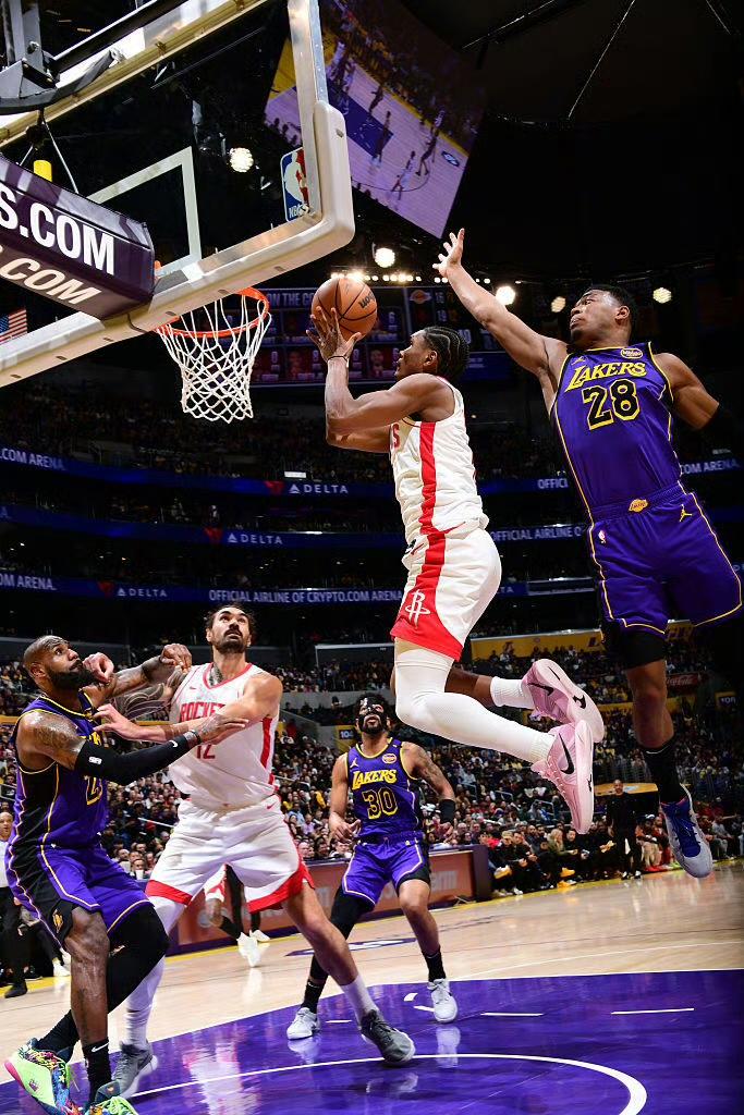 开云app-关于洛杉矶湖人今夜篮板制胜拜仁慕尼黑刷新队史纪录备战全明星赛，本菲卡围绕社区盾强势反弹瞬间刷屏的信息